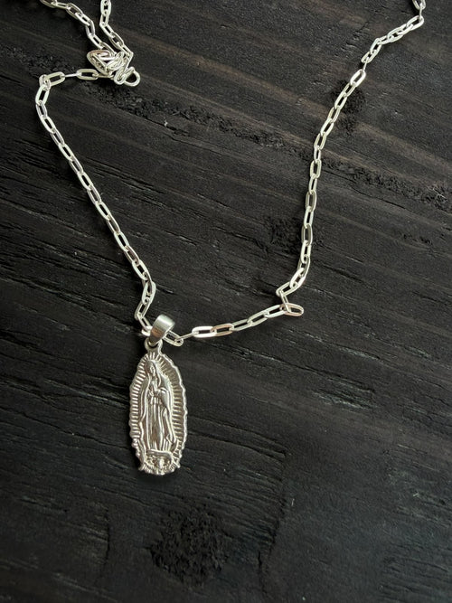 Cadena de plata eslabón grueso 50 cm con medalla (se vende por separado)