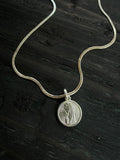 Collar cinta con medalla Virgen Niña