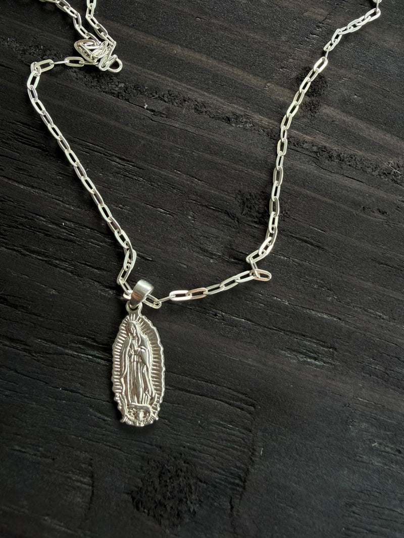 Collar eslabón con Virgen de Guadalupe