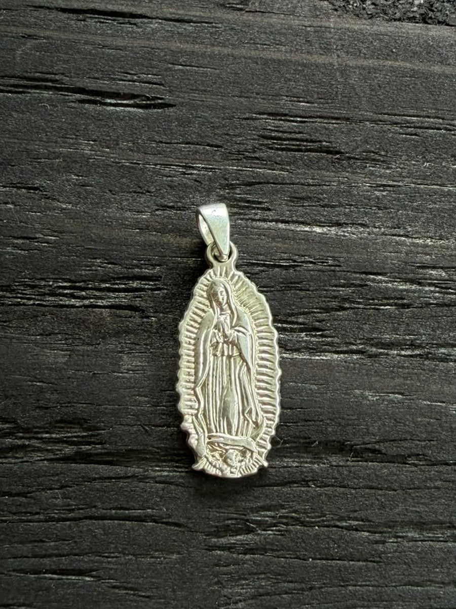 Medalla Virgen de Guadalupe plata 950