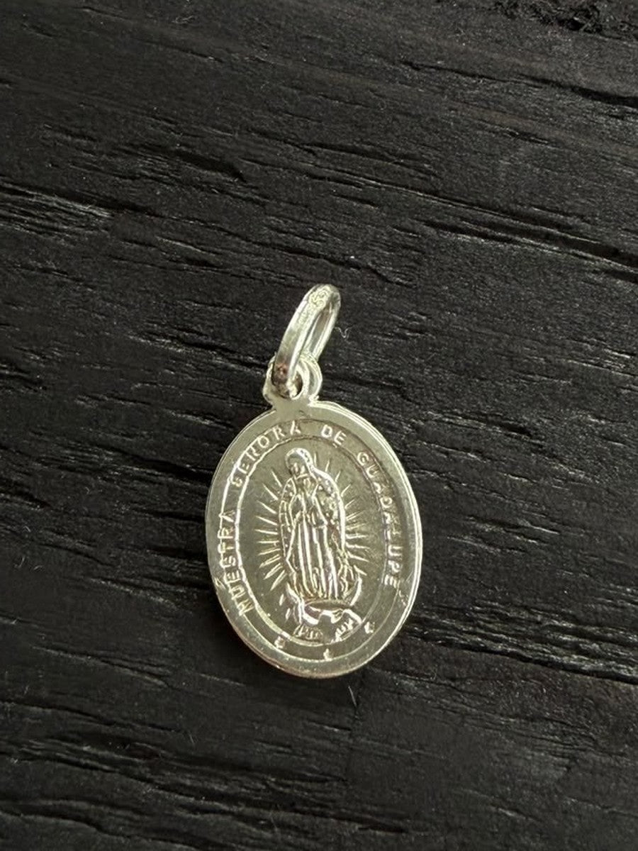 Medalla ovalada Nuestra Señora de Guadalupe