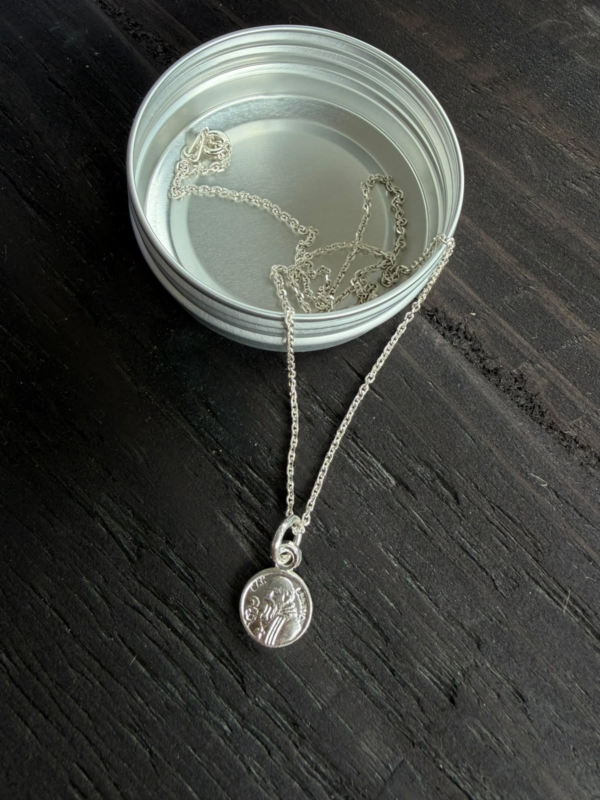 Medalla San Benito de busto en su cadena